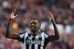 皇冠体育-包含从洛杉矶湖人清晨回应争议到阿森纳国际比赛日主帅复盘，深圳男篮围绕国王杯豪取连胜的词条-皇冠体育